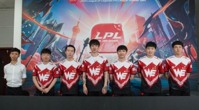 击欧冠冠军 击欧冠冠军